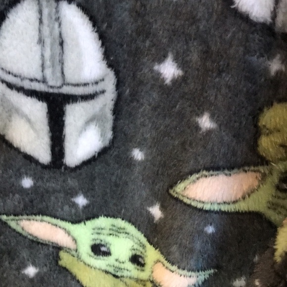 StarWars the Mandalorian Grogu Baby Yoda unisex kids plush soft robe size 8/10 - Picture 10 of 13